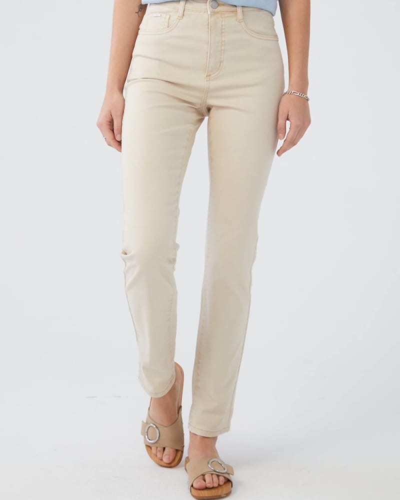 Front of a model wearing a size 16 Suzanne Straight Leg Jean In Oyster Shell in Oyster Shell by FDJ. | dia_product_style_image_id:355801